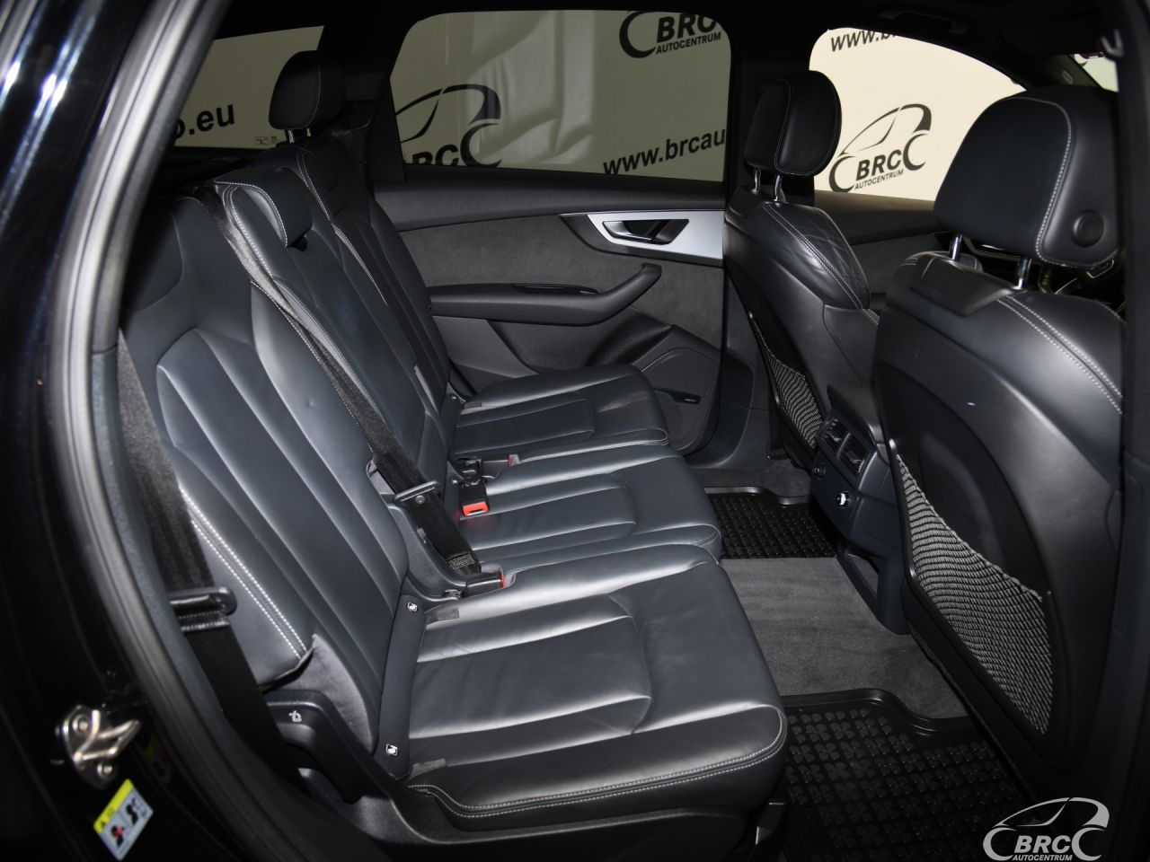 Audi Q7 | 11