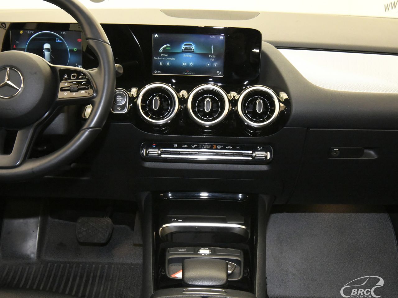 Mercedes-Benz B180 | 13