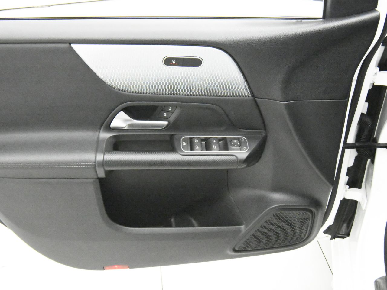 Mercedes-Benz B180 | 17