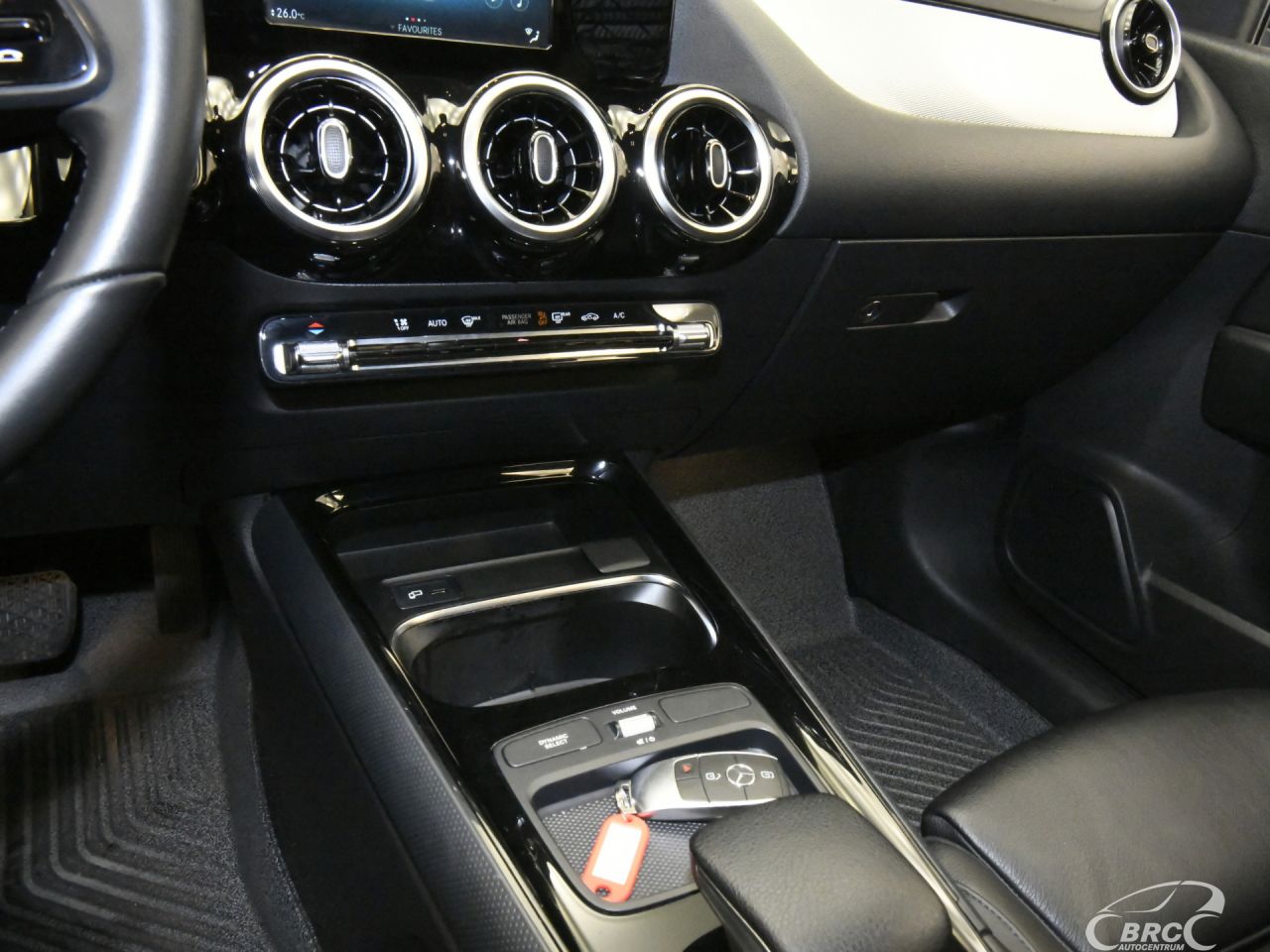 Mercedes-Benz B180 | 22