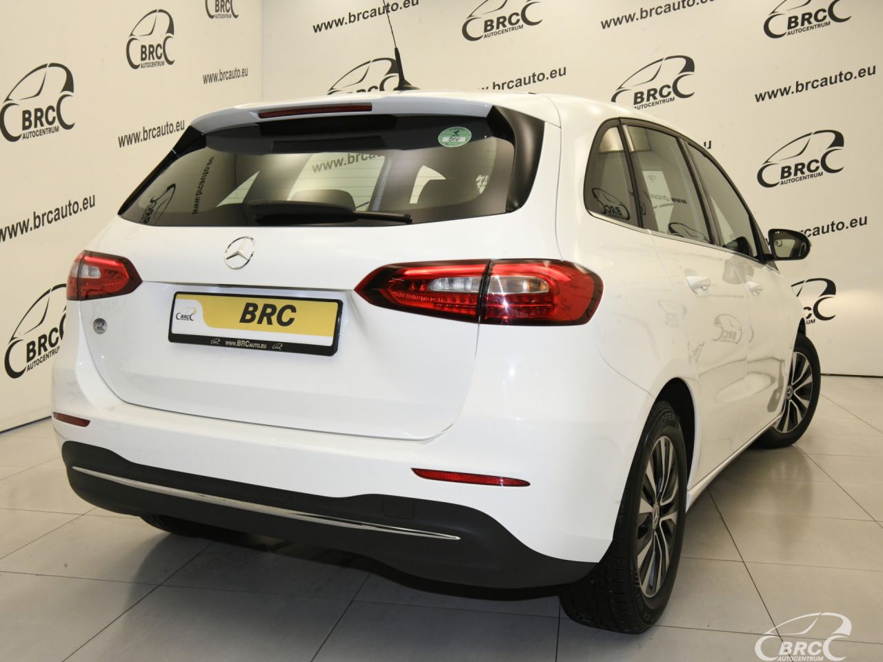 Mercedes-Benz B180 | 34