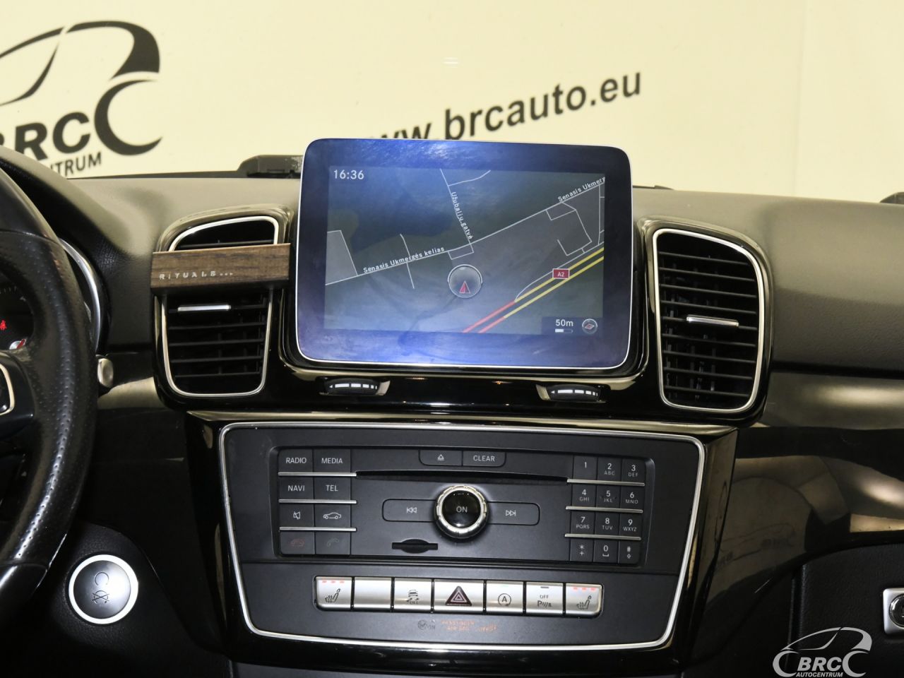 Mercedes-Benz GLE350 | 16