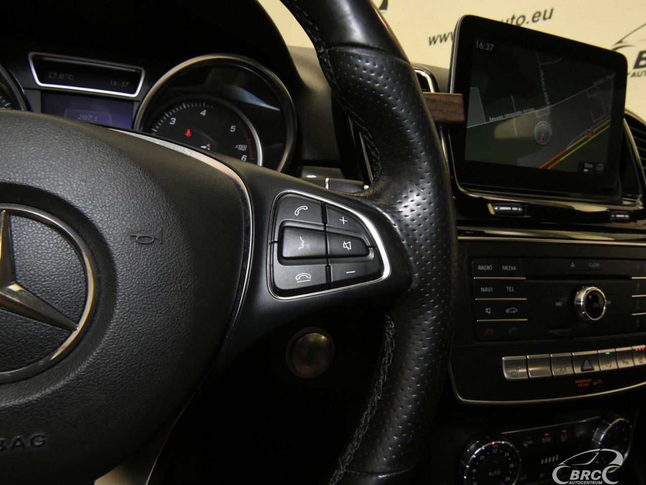 Mercedes-Benz GLE350 | 33