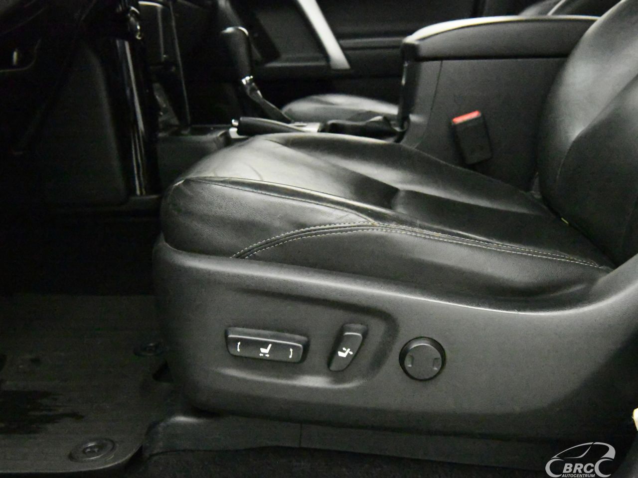 Toyota Land Cruiser | 19