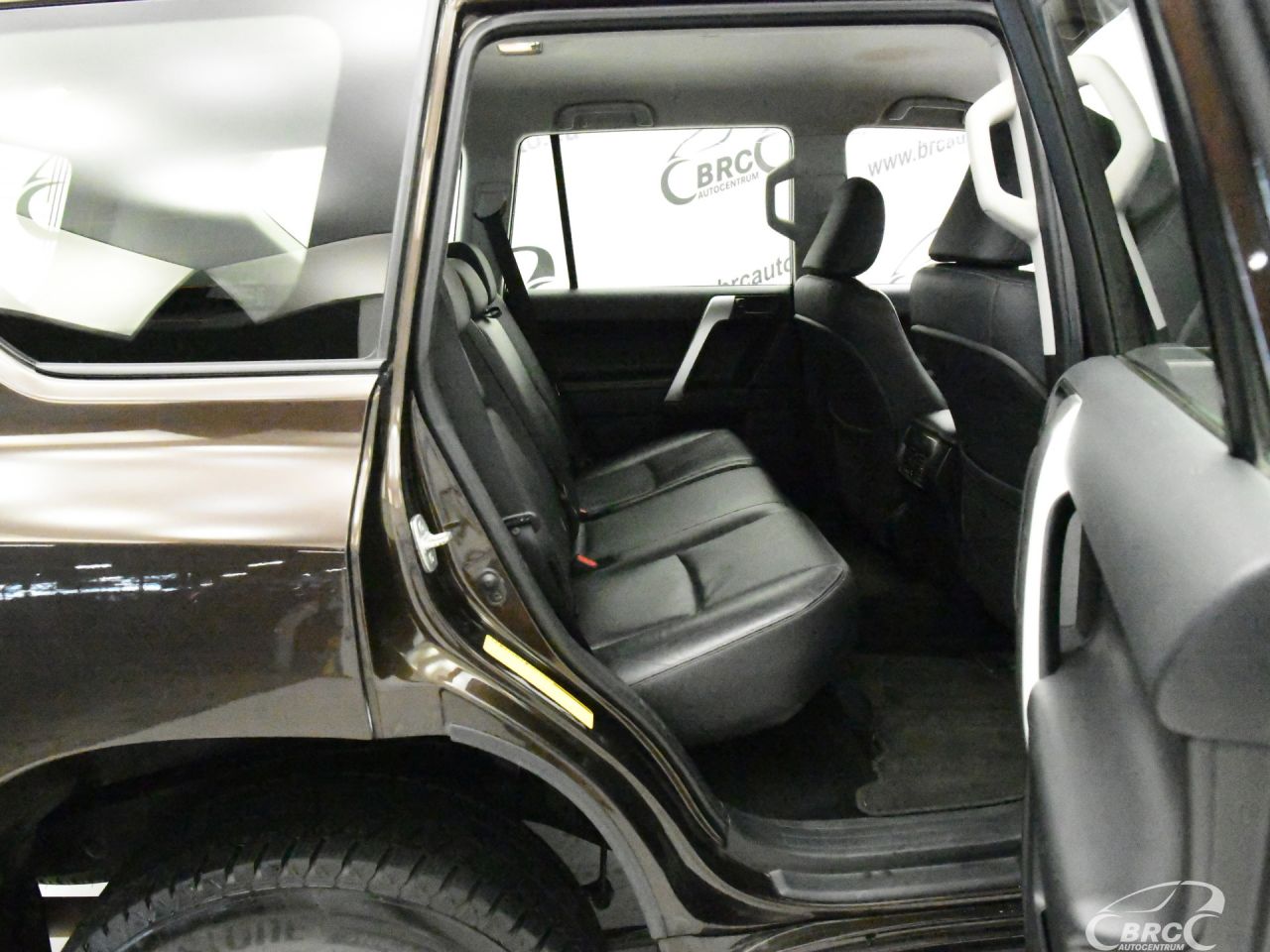 Toyota Land Cruiser | 8