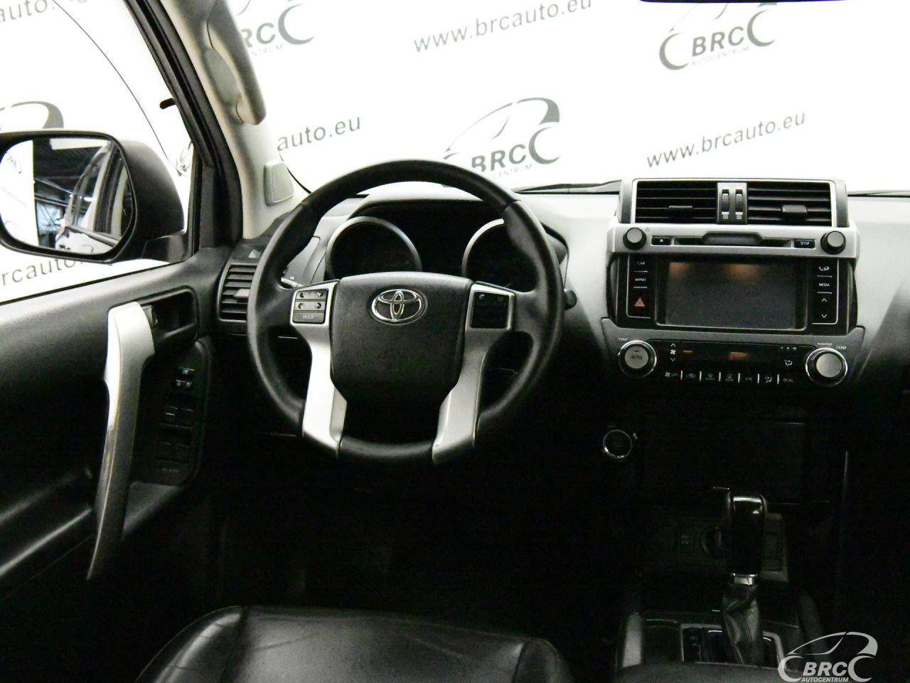 Toyota Land Cruiser | 12