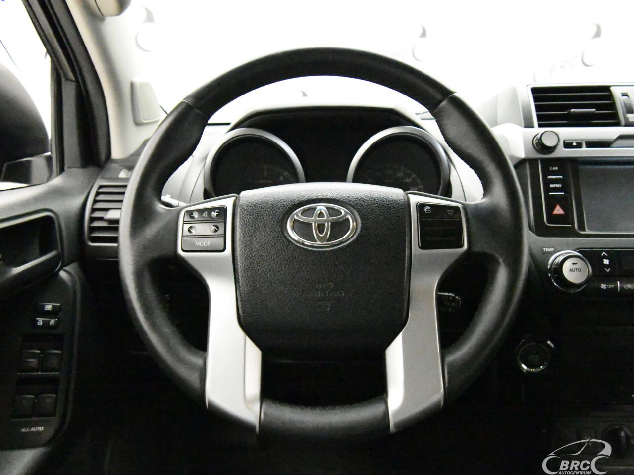 Toyota Land Cruiser | 27