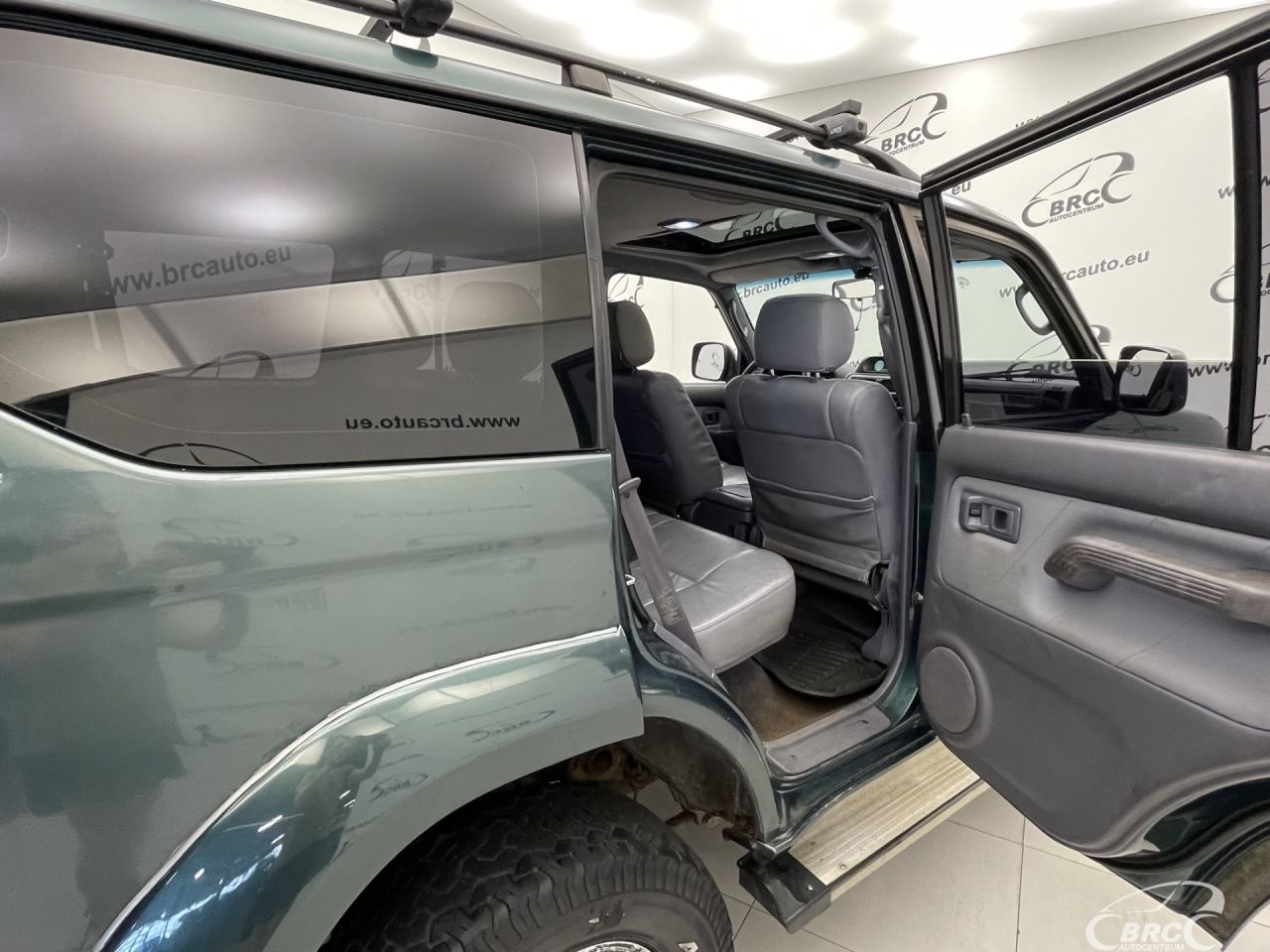 Toyota Land Cruiser | 20