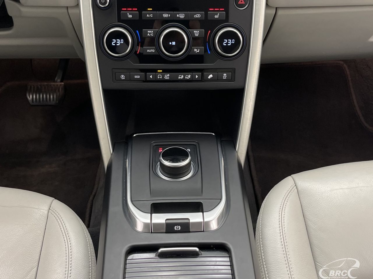 Land Rover Discovery | 16