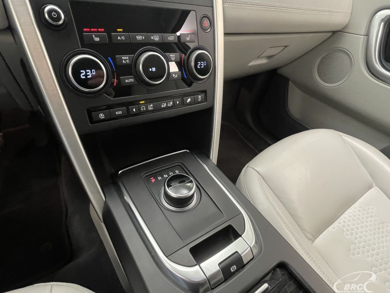 Land Rover Discovery | 25