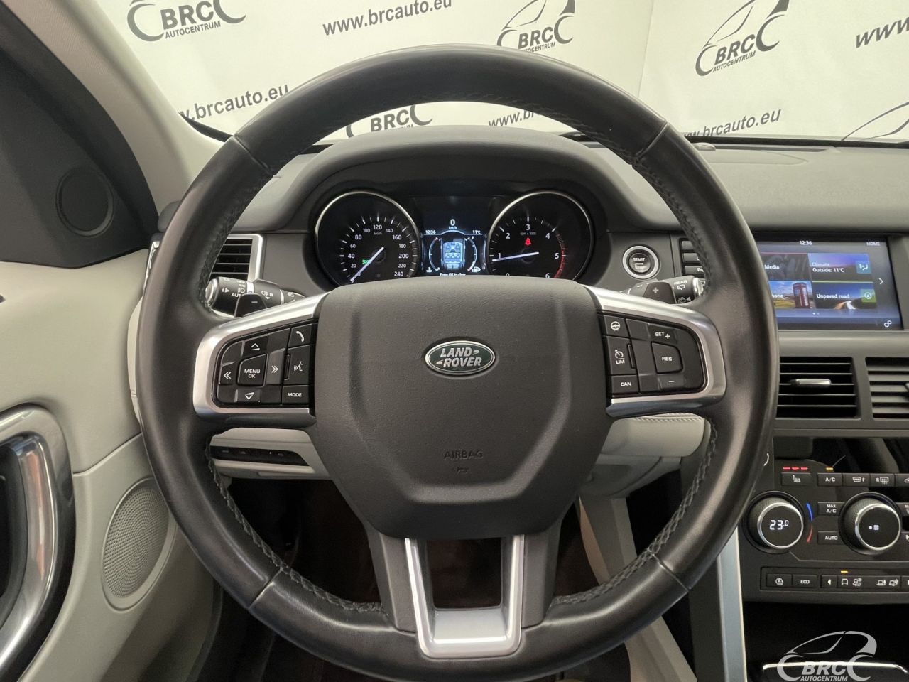 Land Rover Discovery | 27