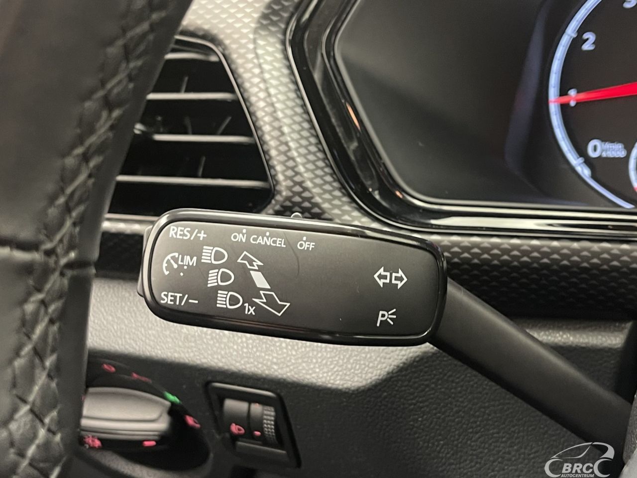 Volkswagen T-Cross | 40