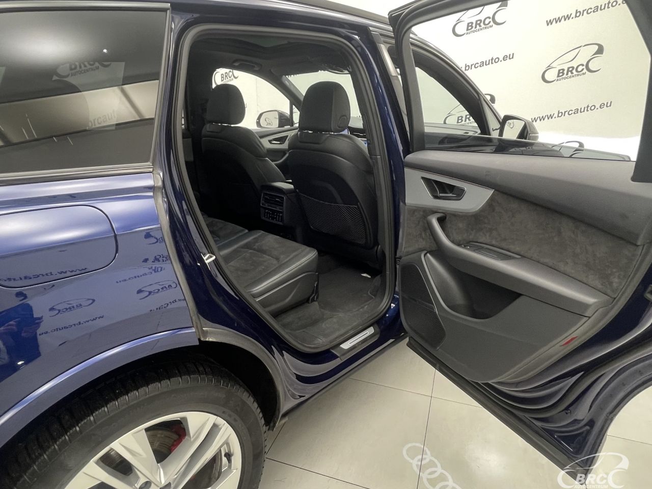 Audi Q7 | 14