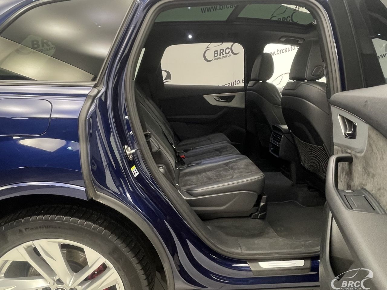 Audi Q7 | 11