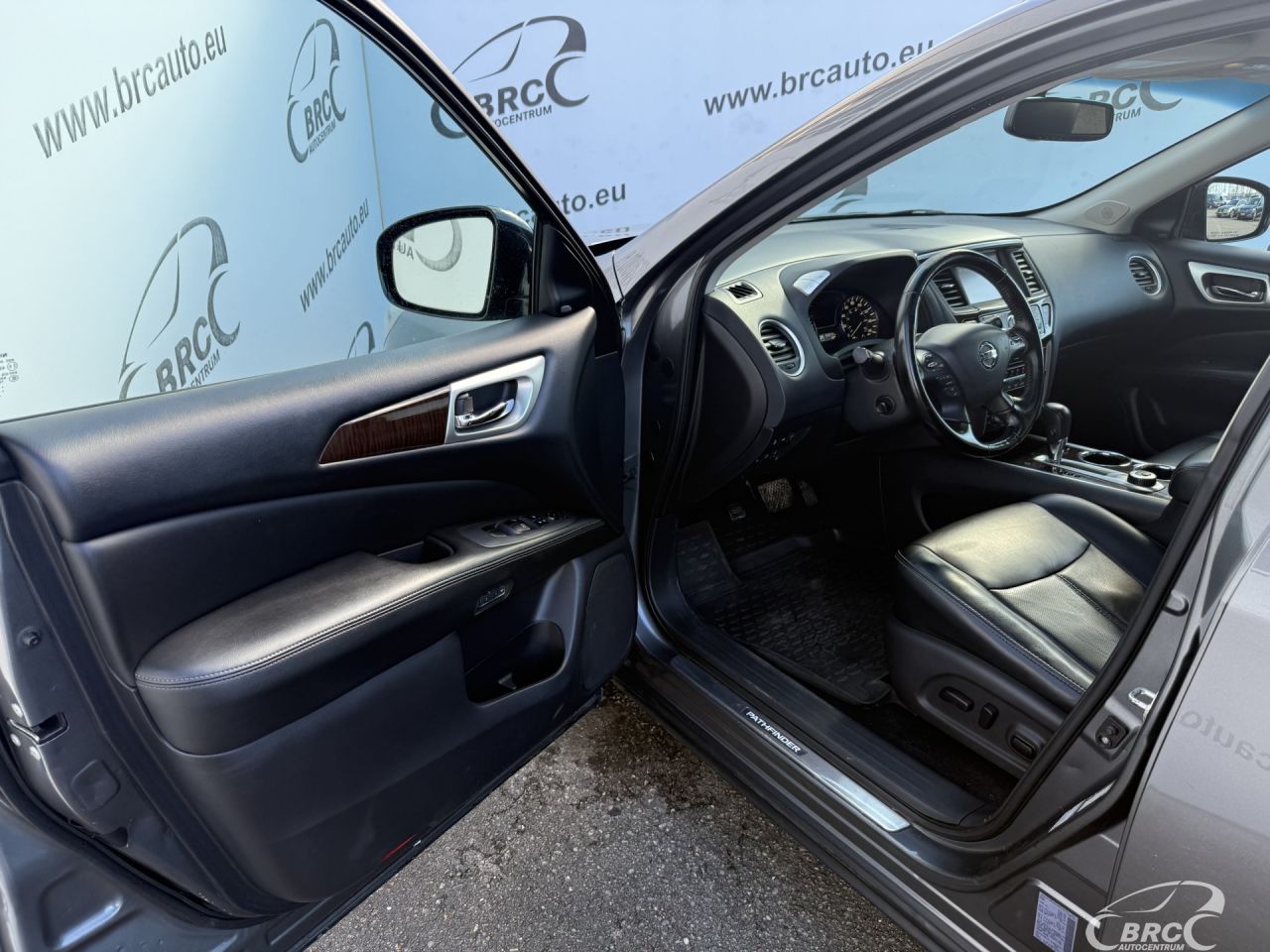 Nissan Pathfinder | 22