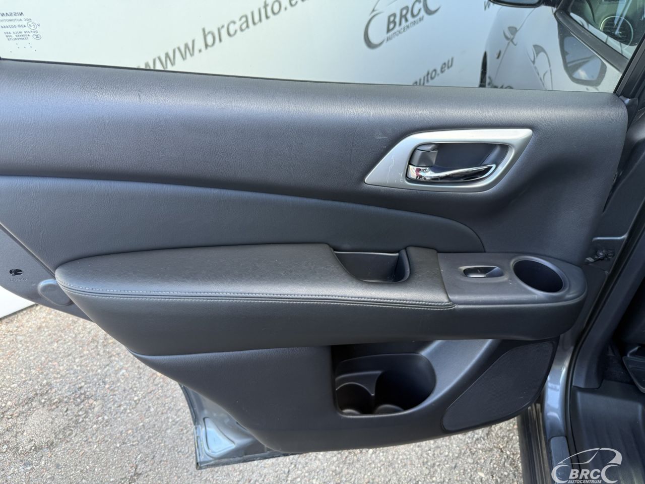 Nissan Pathfinder | 15