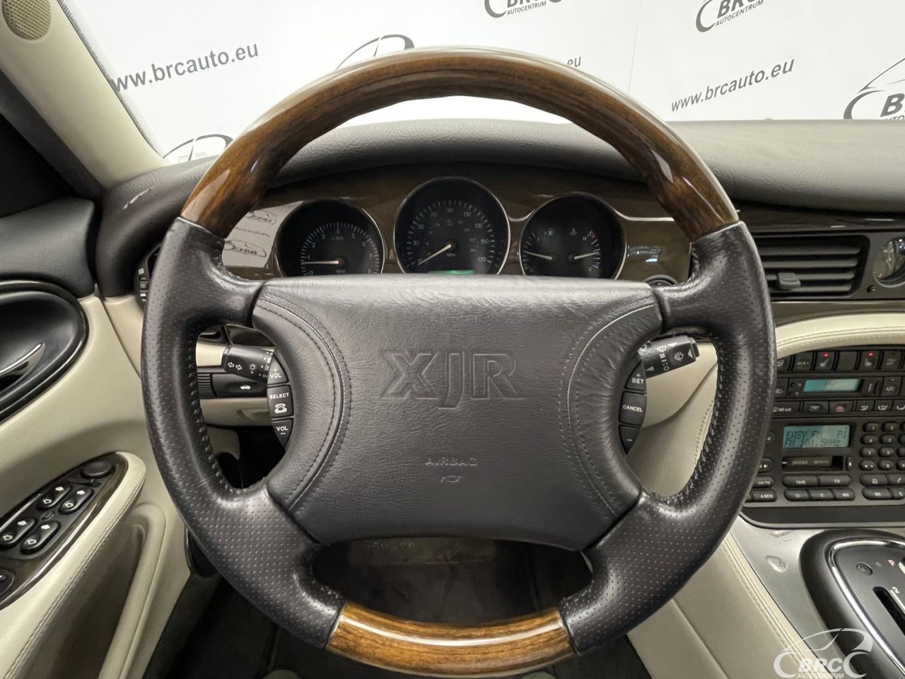 Jaguar XJR | 27