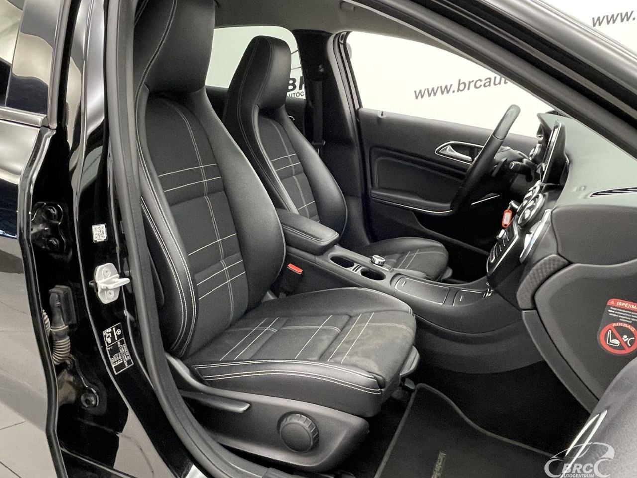 Mercedes-Benz A180 | 6