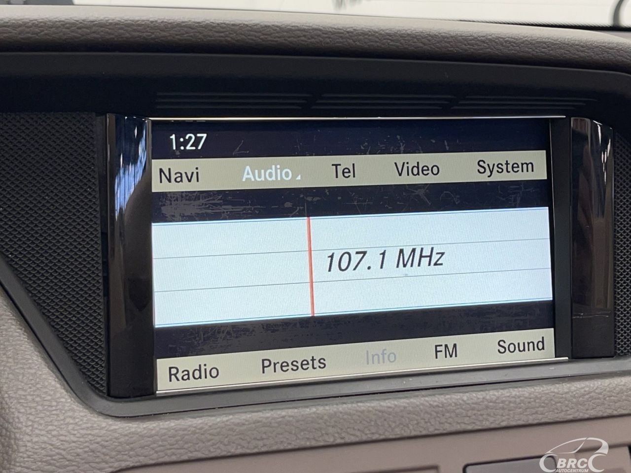 Mercedes-Benz E550 | 36