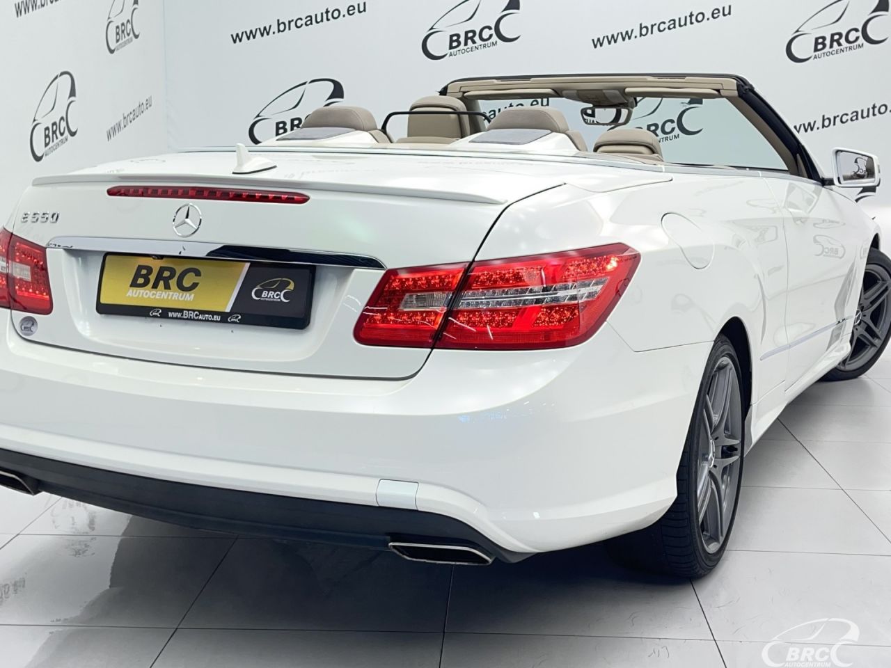 Mercedes-Benz E550 | 43