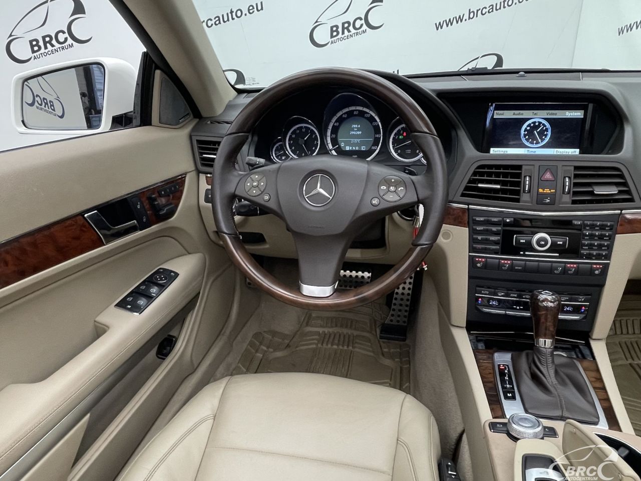 Mercedes-Benz E550 | 12