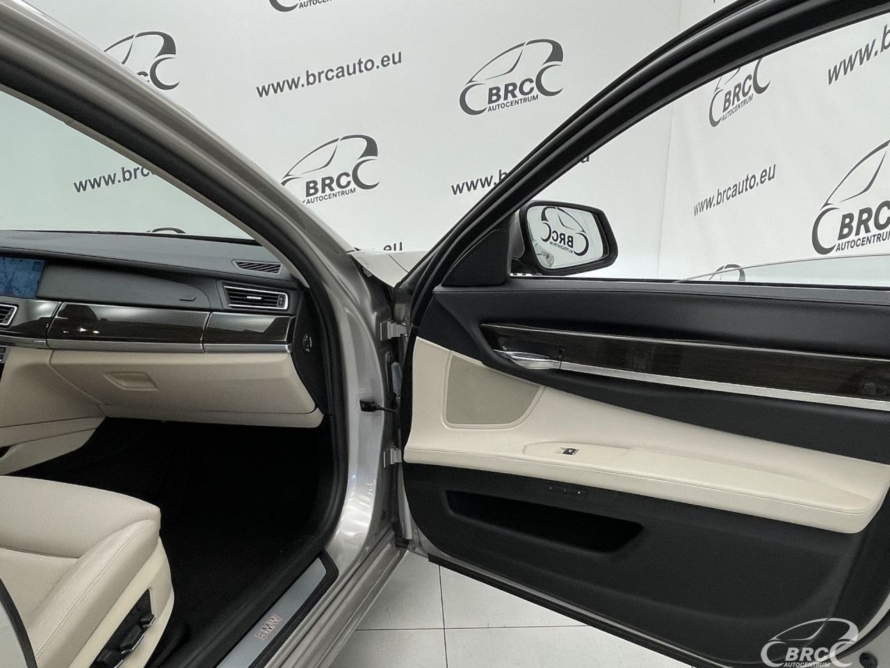 BMW 750 | 7