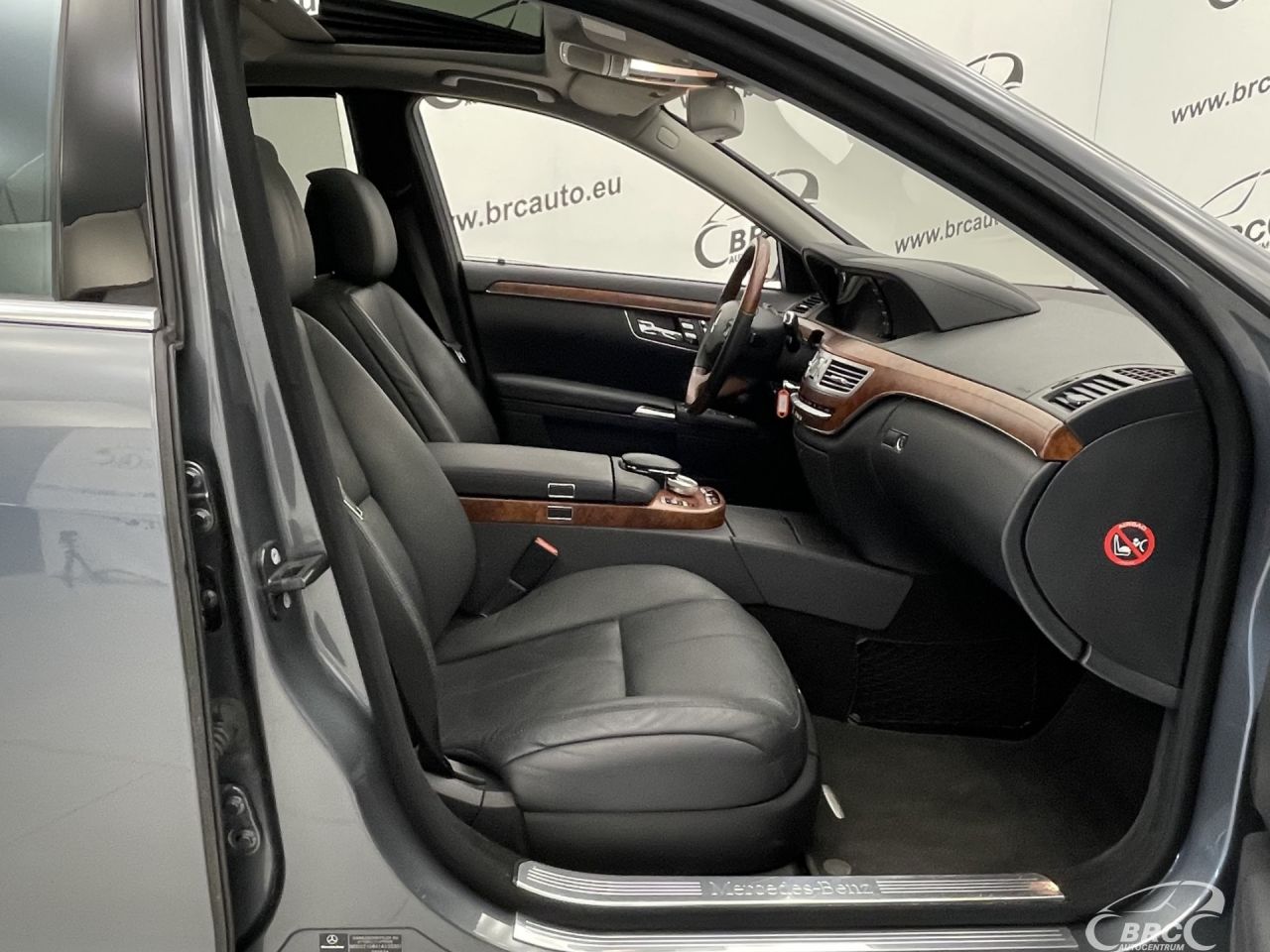 Mercedes-Benz S450 | 3