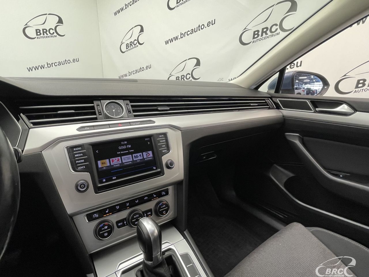 Volkswagen Passat | 27