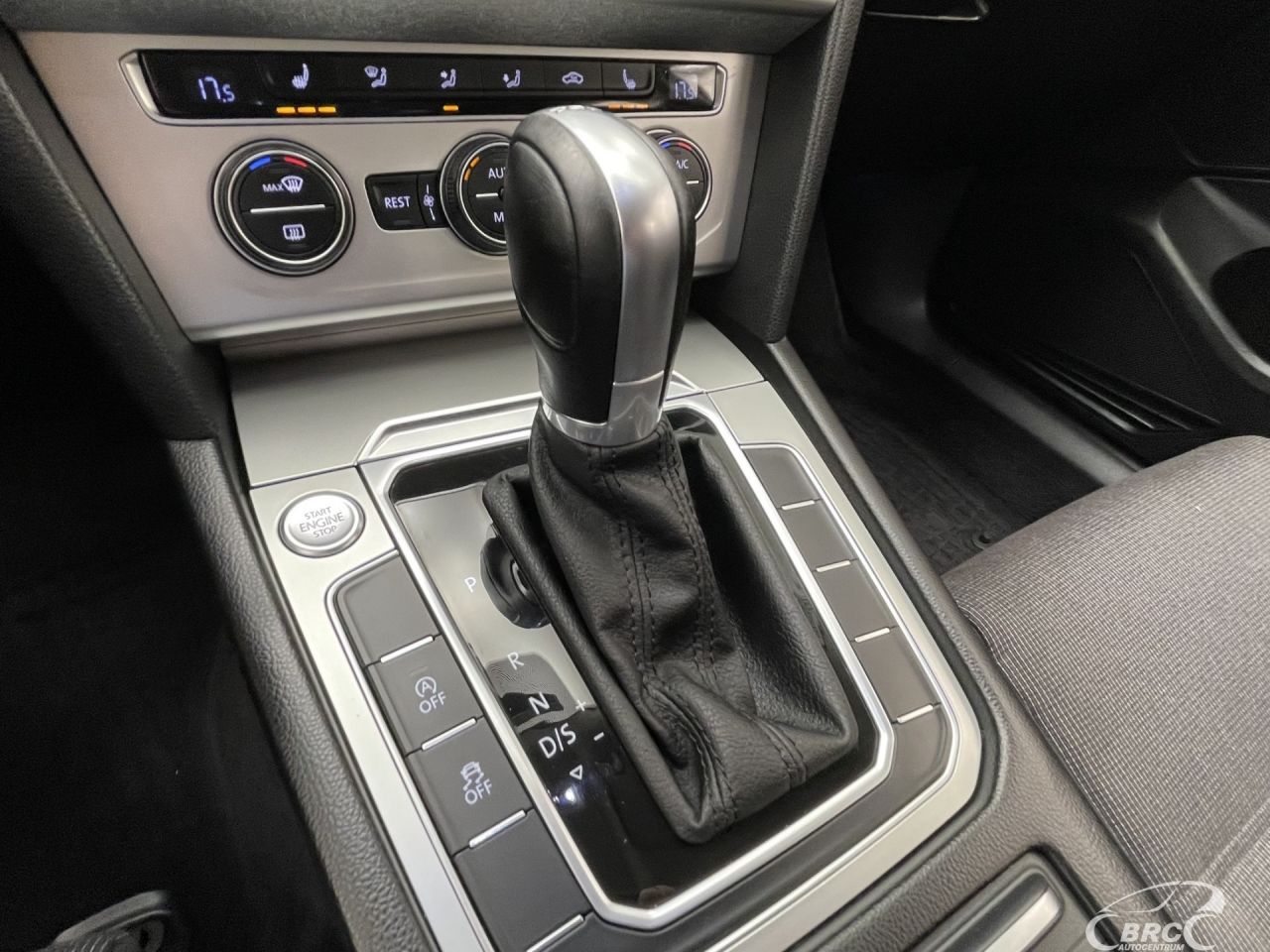 Volkswagen Passat | 25