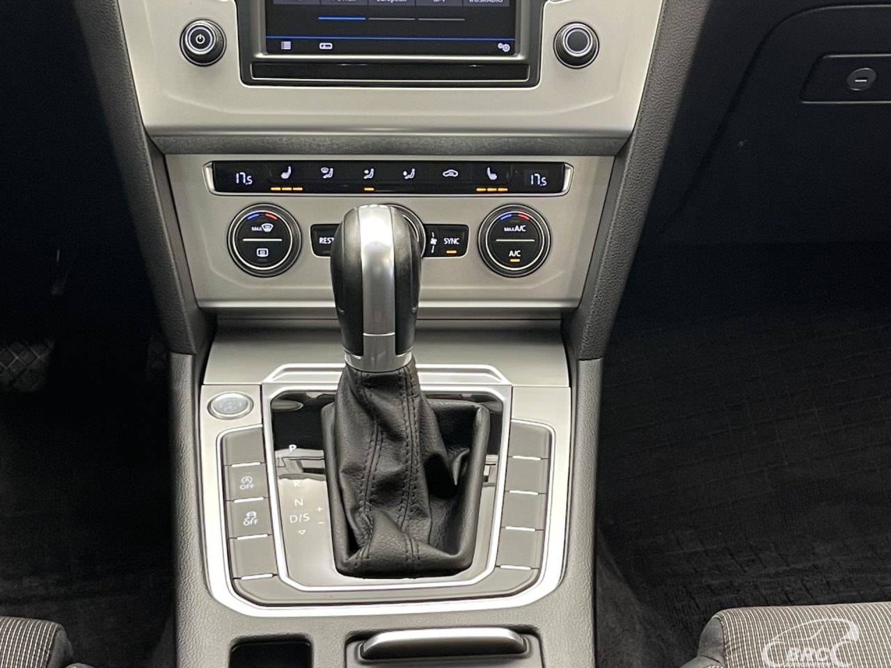 Volkswagen Passat | 17