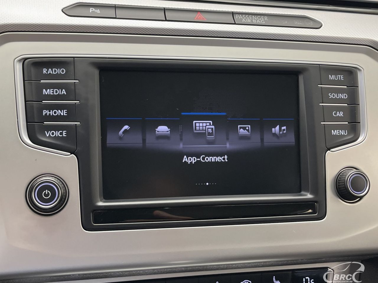 Volkswagen Passat | 35