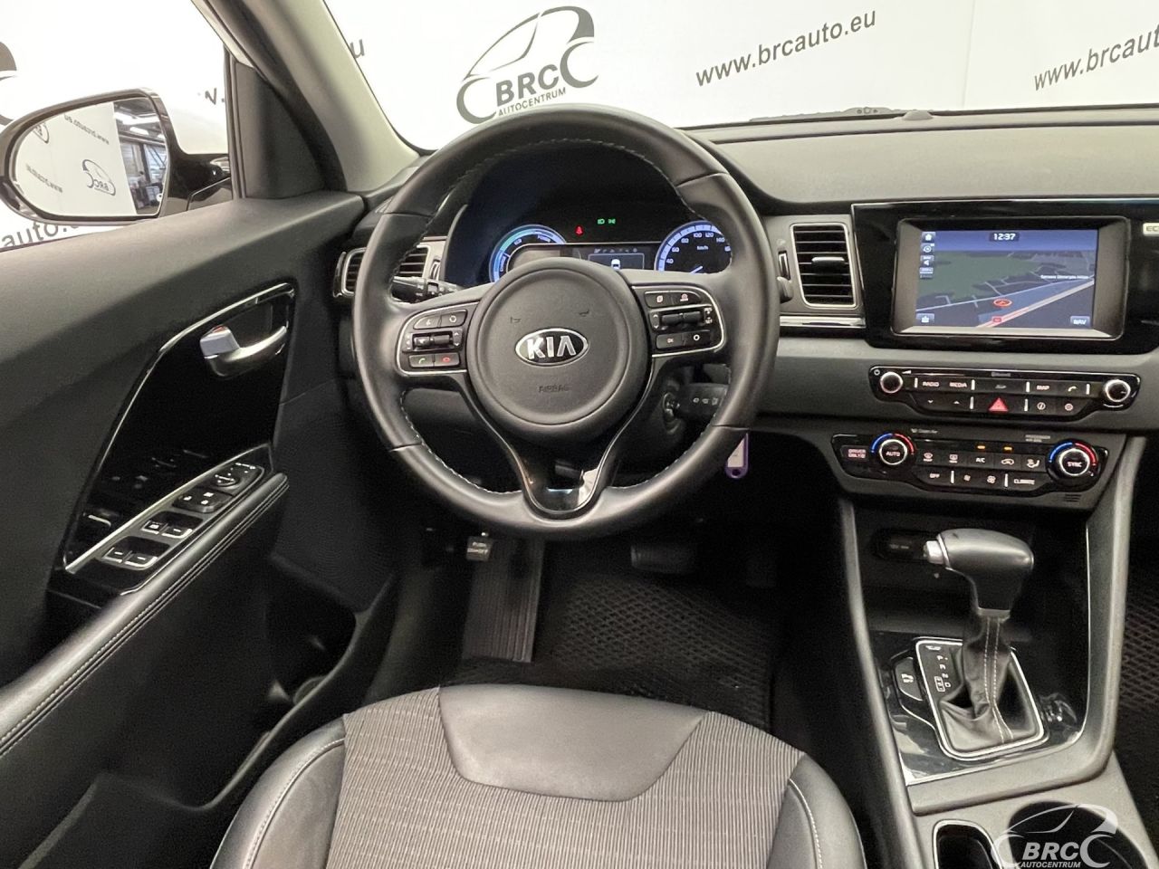 Kia Niro | 12