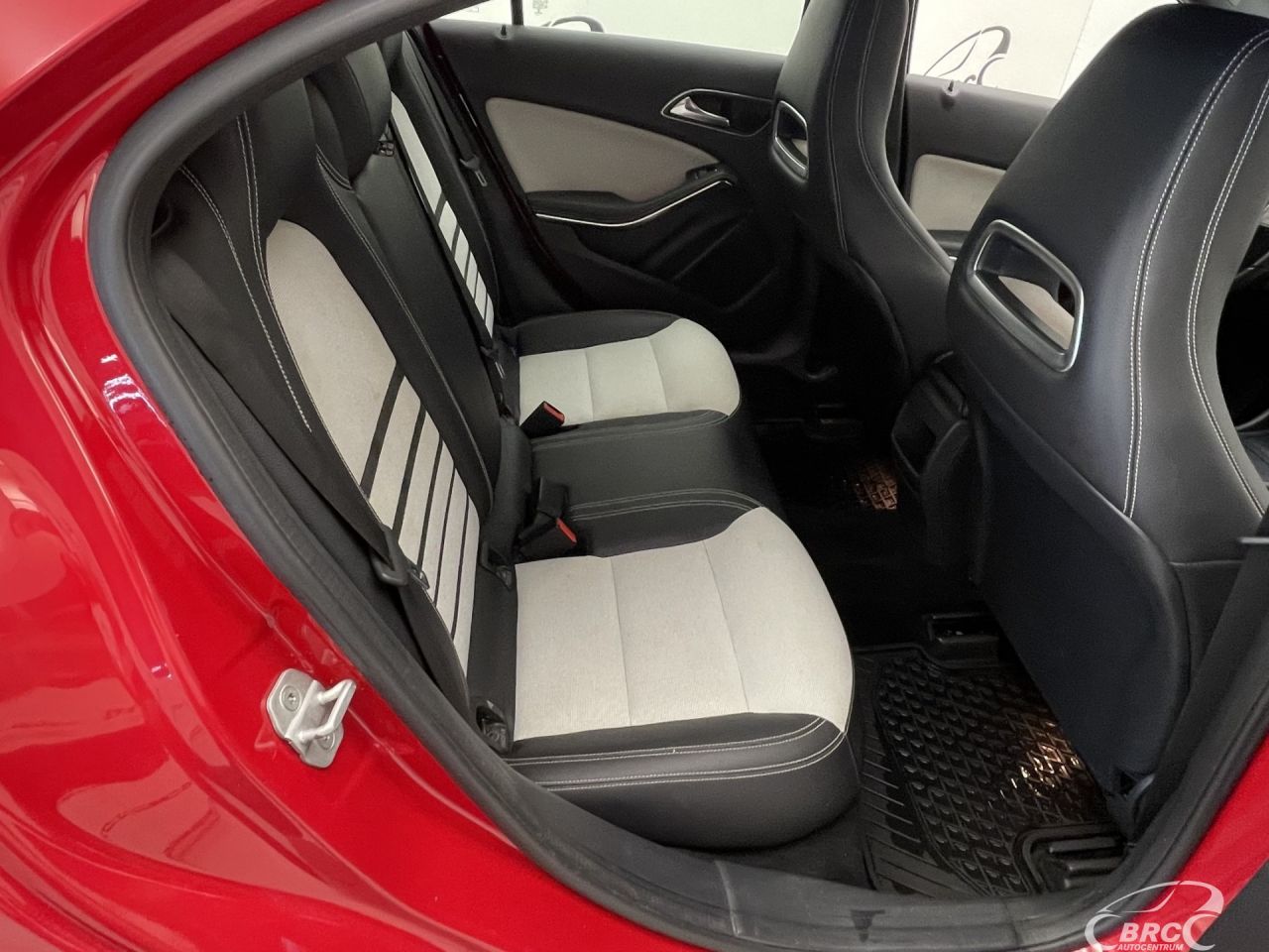 Mercedes-Benz A180 | 9