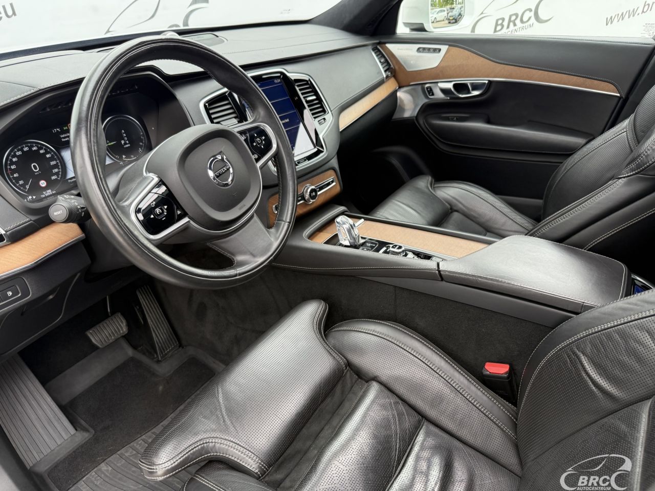 Volvo XC90 | 64