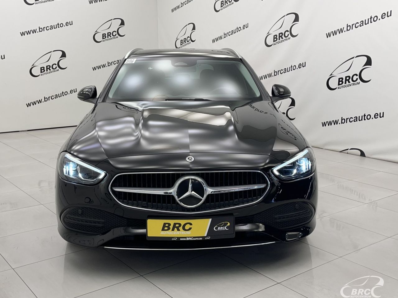 Mercedes-Benz C200 | 48