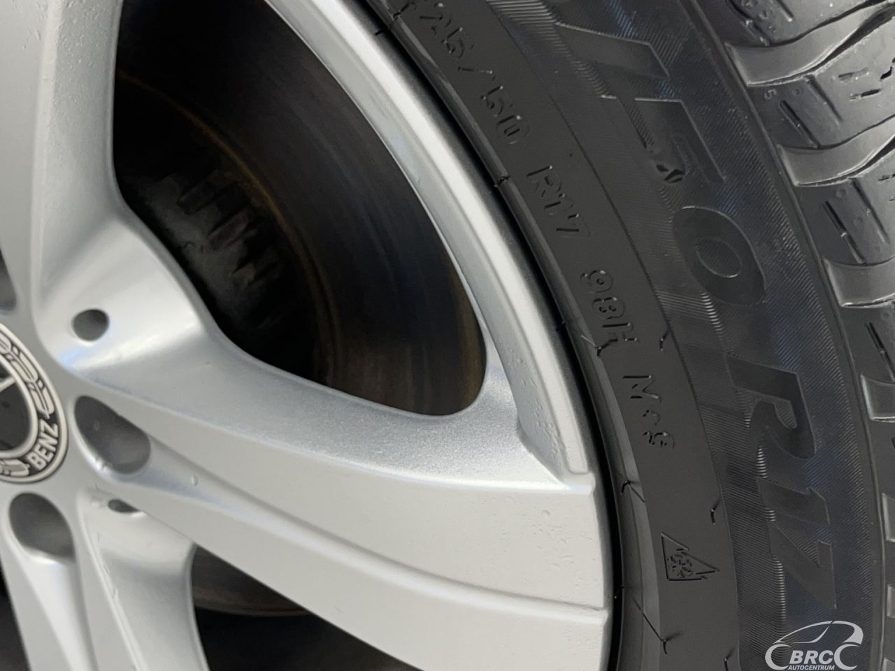 Mercedes-Benz C200 | 42