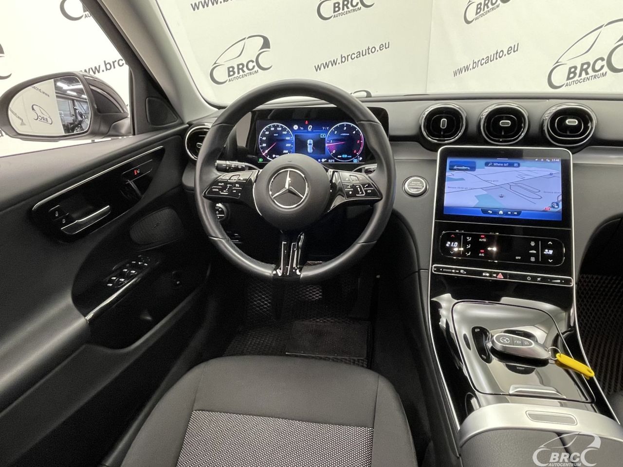 Mercedes-Benz C200 | 12