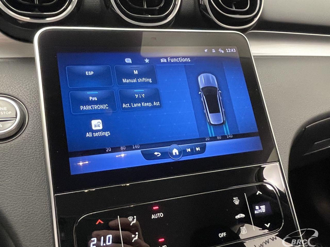 Mercedes-Benz C200 | 45