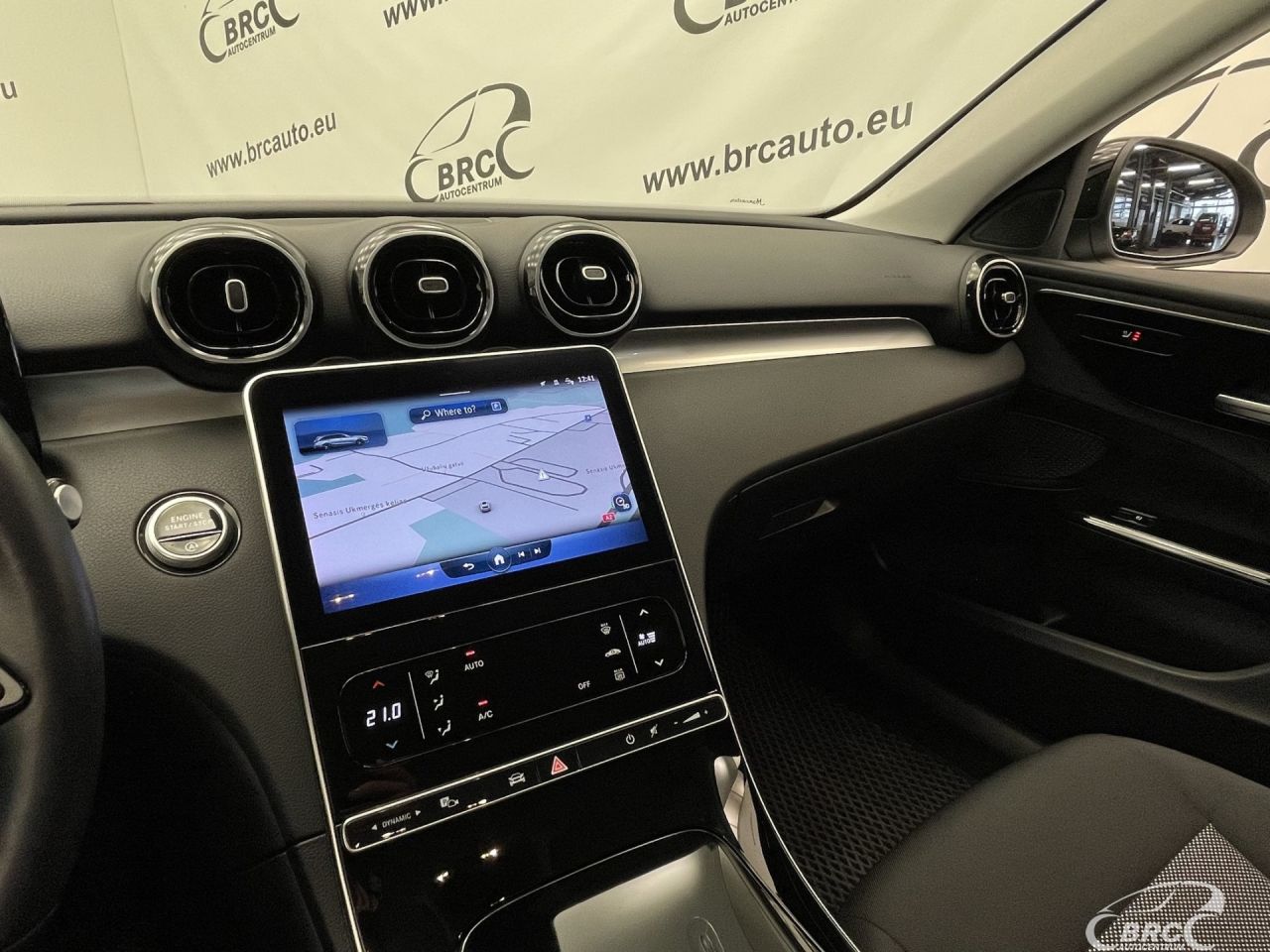 Mercedes-Benz C200 | 25