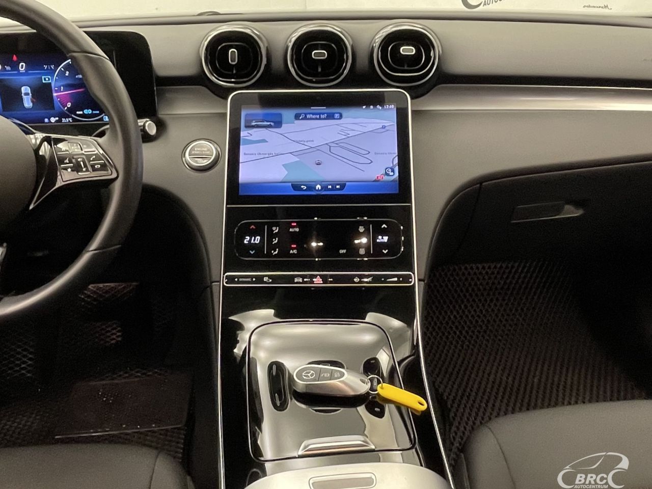 Mercedes-Benz C200 | 13