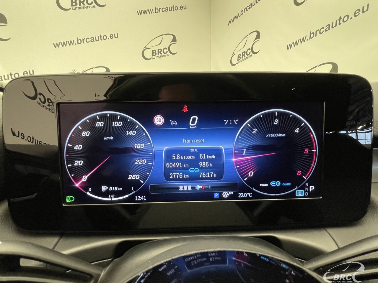 Mercedes-Benz C200 | 29