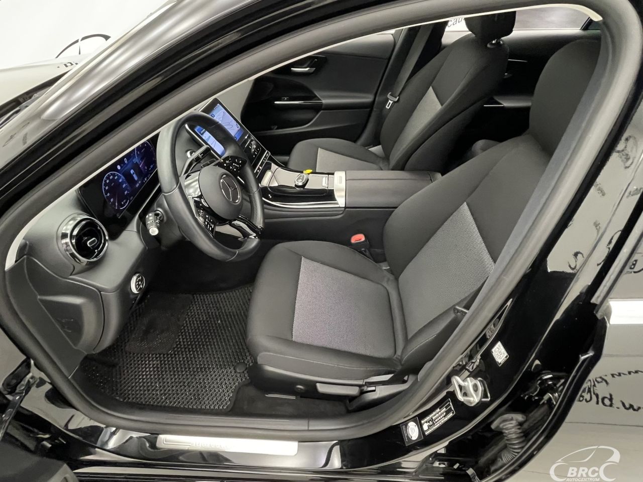 Mercedes-Benz C200 | 19