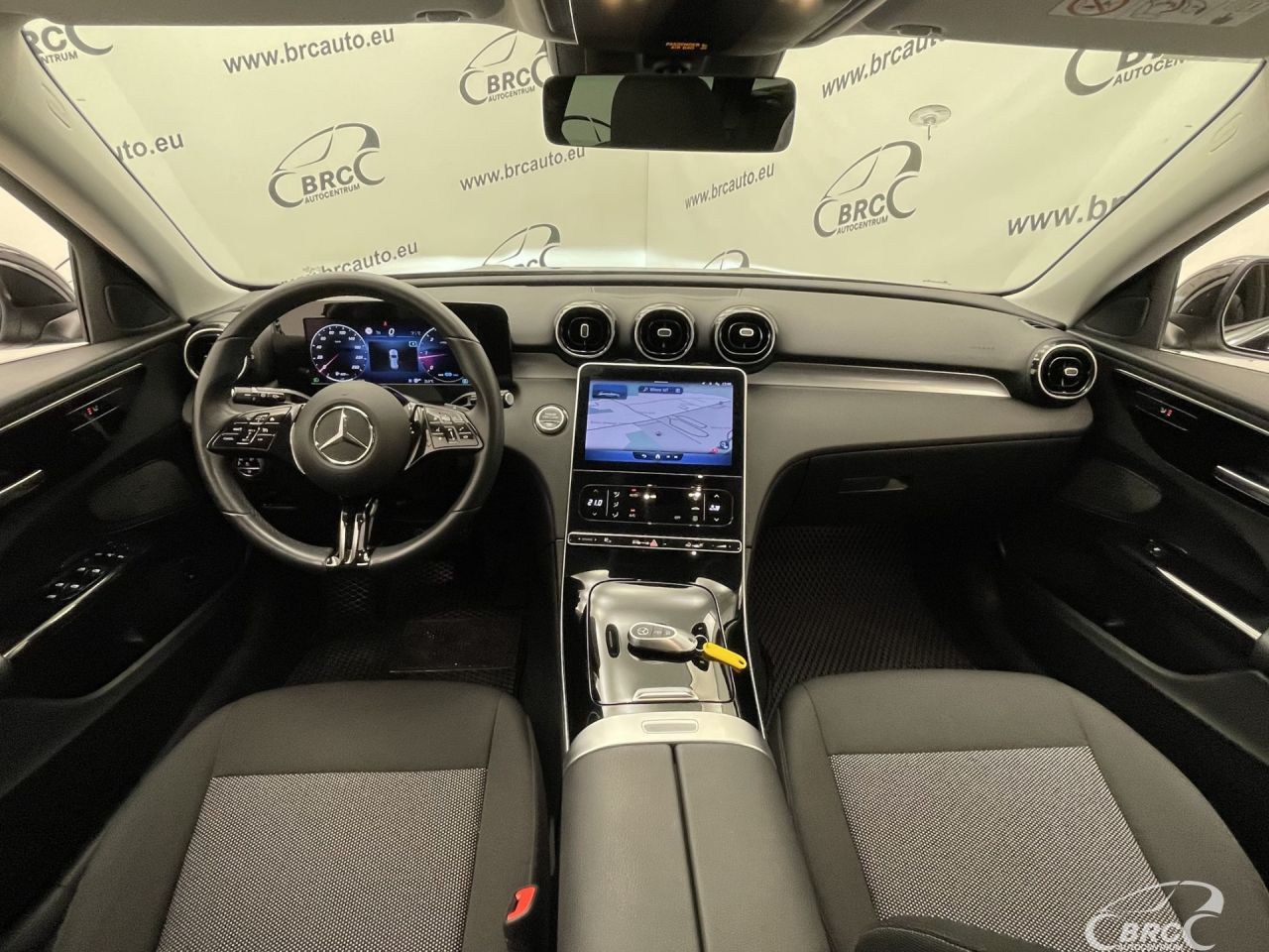 Mercedes-Benz C200 | 2