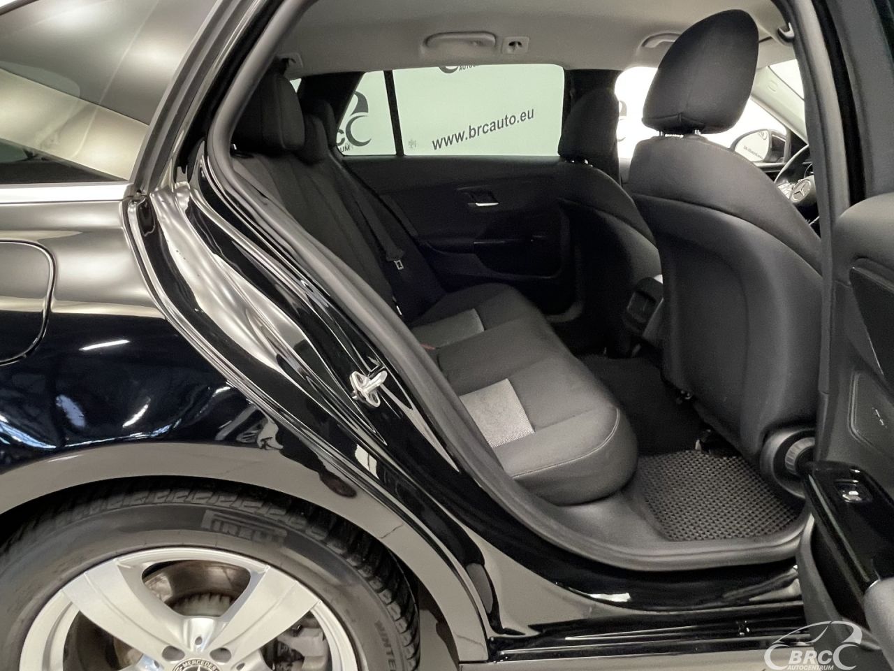 Mercedes-Benz C200 | 8