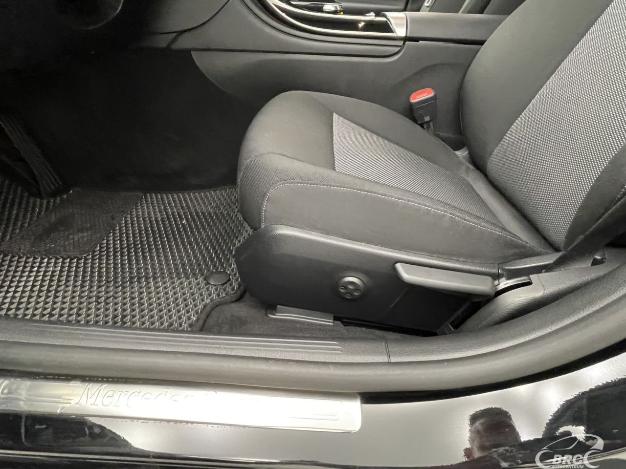 Mercedes-Benz C200 | 20