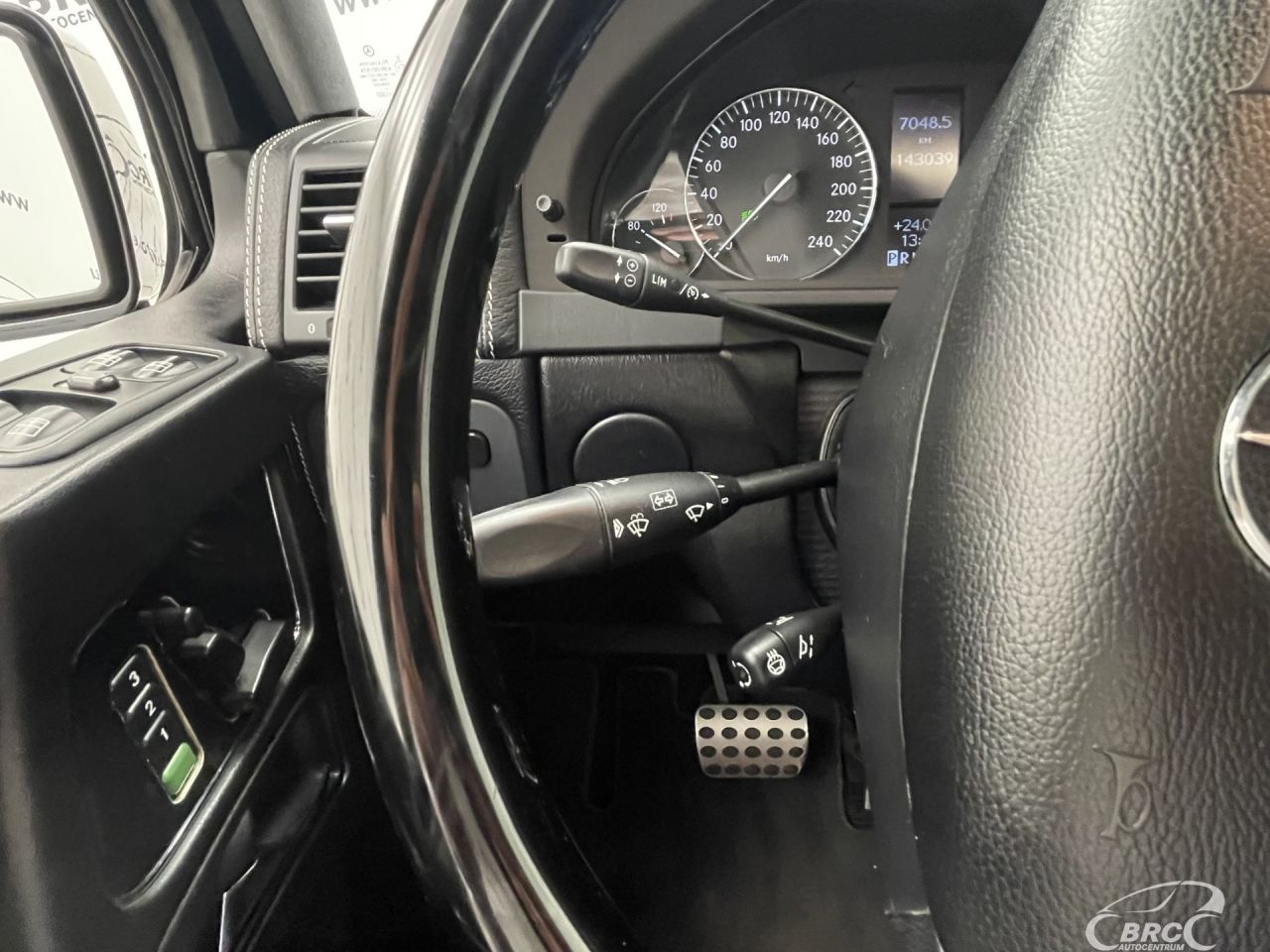 Mercedes-Benz G500 | 37