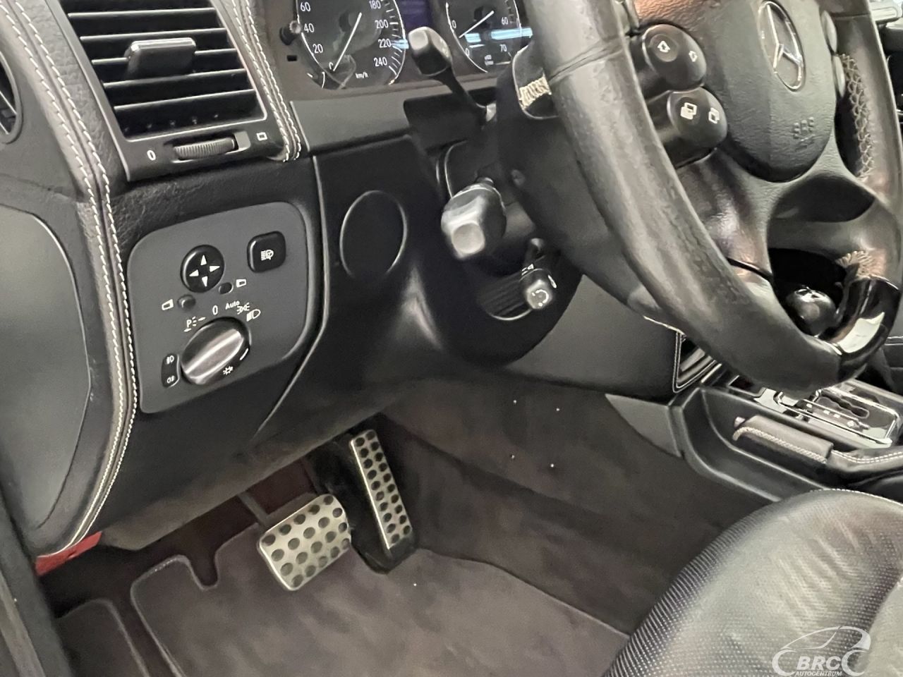 Mercedes-Benz G500 | 29