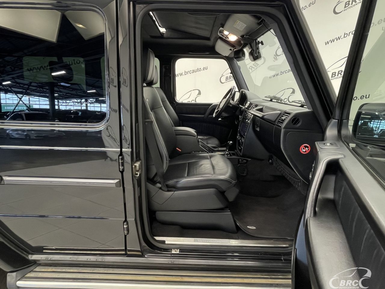 Mercedes-Benz G500 | 3