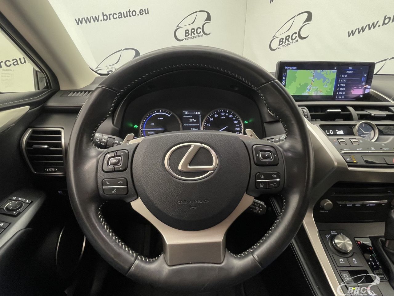 Lexus NX 300h | 26