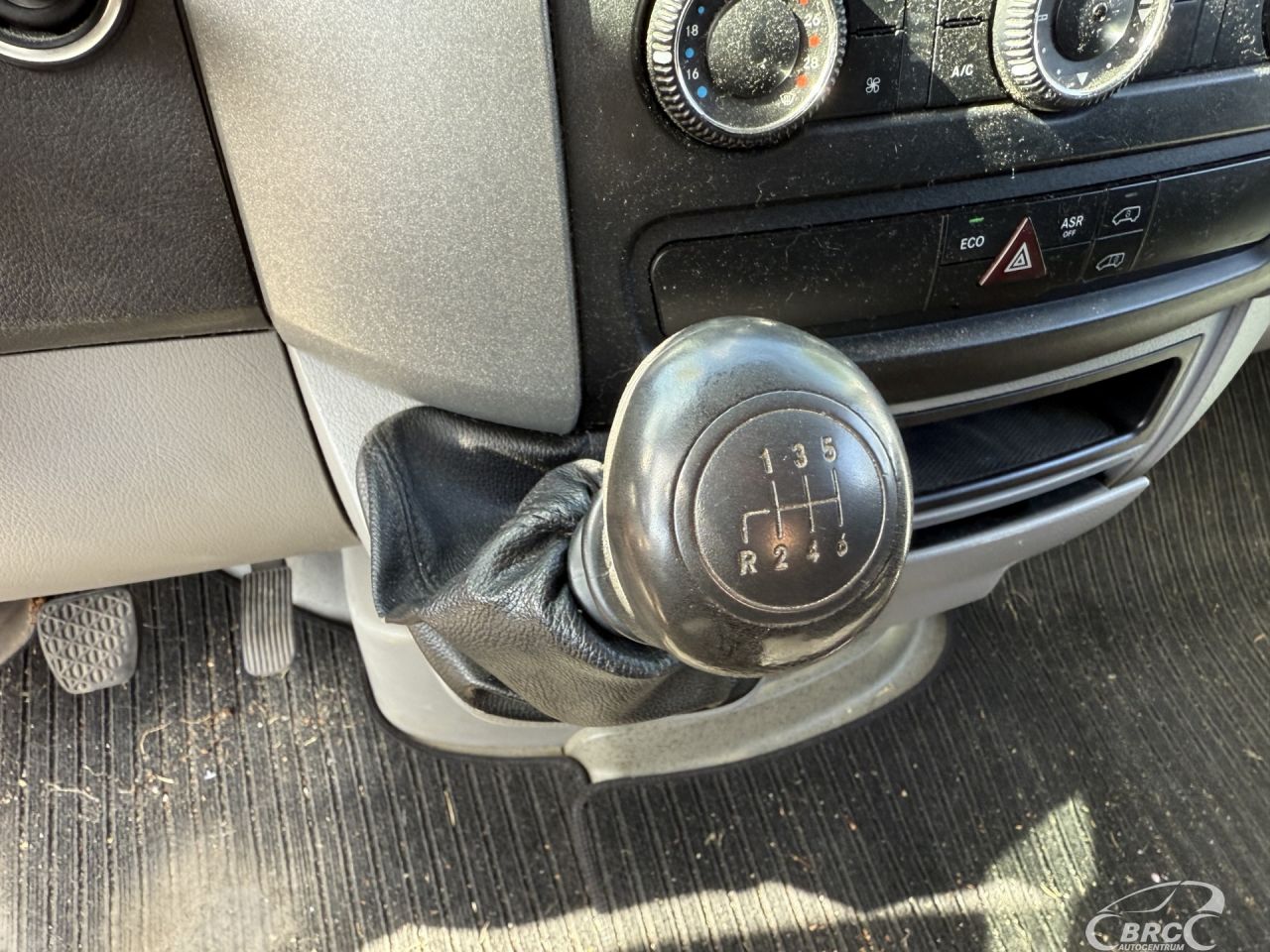 Mercedes-Benz Sprinter | 26